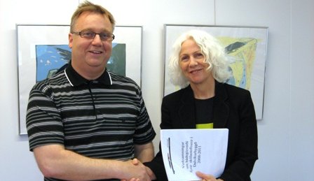 Samningur um skólamat undirritaður