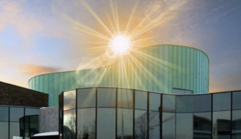 Fögnum hækkandi sól saman í Bergi á fimmtudaginn. Þá verður opið til 20:00 og hægt að spjalla og spi…