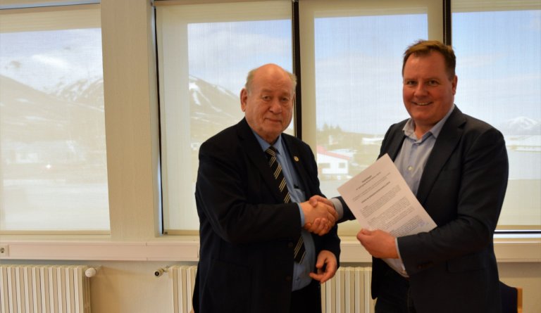 Samningur um uppbyggingu íþróttasvæðis á Dalvík undirritaður