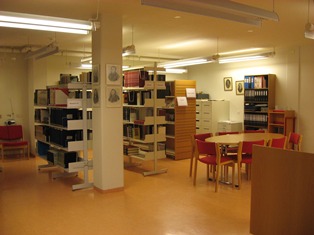 Skjalasafnið opnað á ný